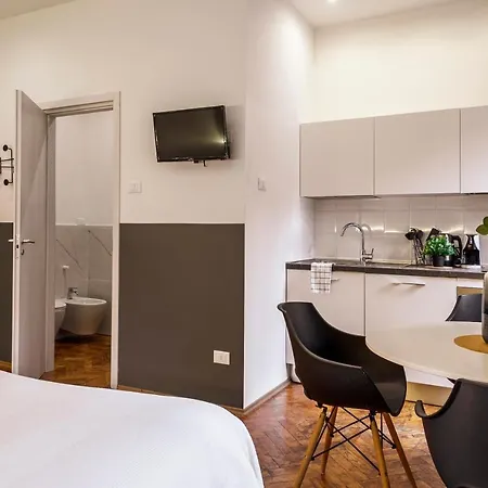 Romantic In The Heart Of Appartement Trieste